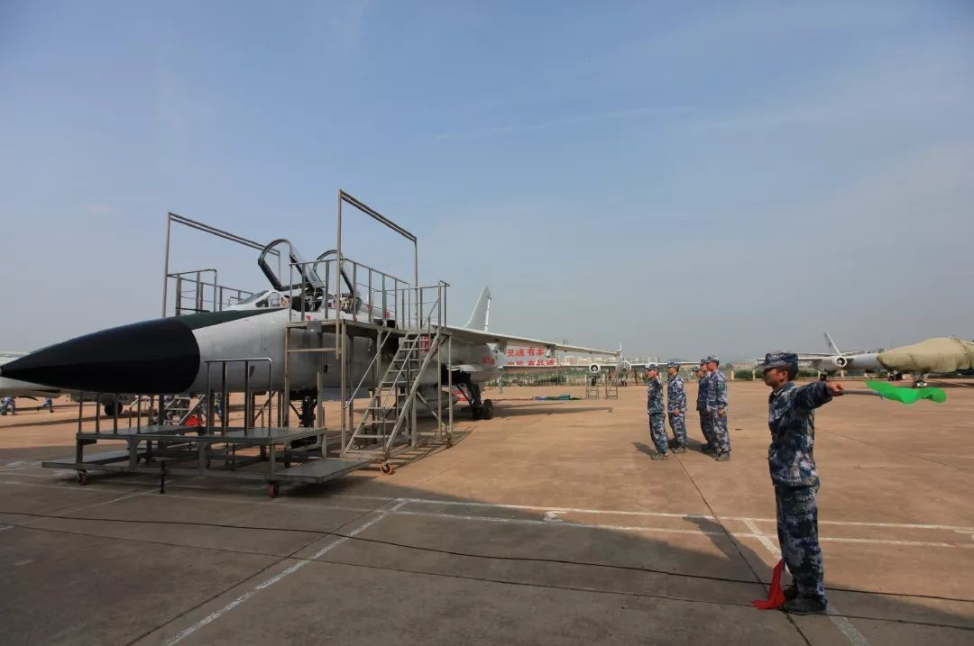 海軍航空大學青島校區(qū)，探索航海與航空的卓越教育殿堂，海軍航空大學青島校區(qū)，航海與航空卓越教育的心臟地帶