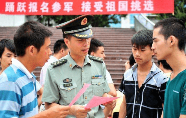 女生當(dāng)兵需要什么條件？全面解讀招募要求與準(zhǔn)備事項(xiàng)，女生當(dāng)兵的招募要求與準(zhǔn)備事項(xiàng)全面解讀，報(bào)名資格與條件詳解