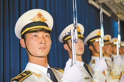 海軍儀仗隊訓練視頻，展現榮耀與力量，海軍儀仗隊榮耀與力量的訓練展現