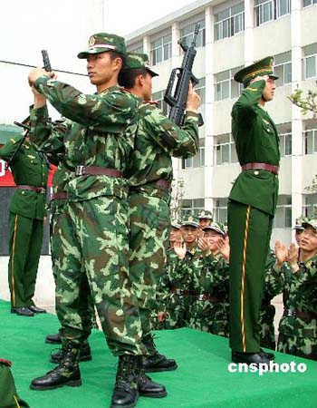 新式武警服裝圖片展示及其SEO優(yōu)化策略，新式武警服裝圖片展示與SEO優(yōu)化策略探討